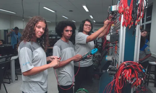 
          Imagem ilustrativa da imagem 1.840 vagas em 12 cursos para aprender profissão
          