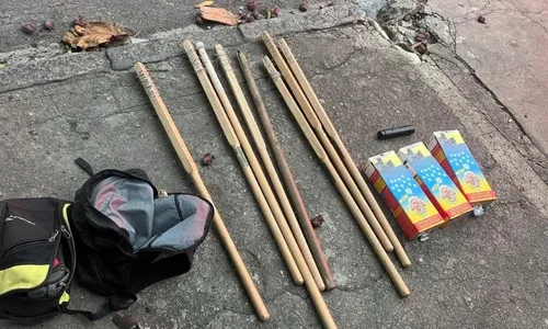 
          Imagem ilustrativa da imagem 50 torcedores são detidos pela PM do Rio antes do clássico entre Vasco e Flamengo
          