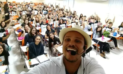 
          Imagem ilustrativa da imagem 60 mil candidatos do ES devem disputar o “Enem dos Concursos”
          