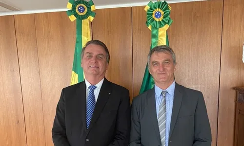 
          Imagem ilustrativa da imagem A grande família
          