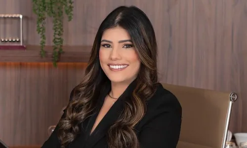 
          Imagem ilustrativa da imagem Advogada e cliente investigado por homicídio são mortos na saída de delegacia no RN
          