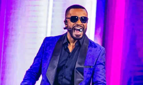 
          Imagem ilustrativa da imagem Alexandre Pires cancela show em cruzeiro após pessoa cair no mar
          