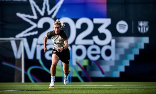 
          Imagem ilustrativa da imagem Alexia Putellas, duas vezes melhor do mundo, será operada nesta quarta
          