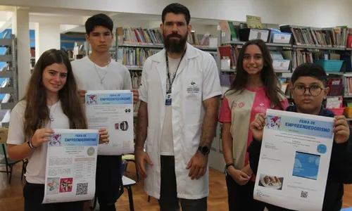 
          Imagem ilustrativa da imagem Alunos aprendem a fazer perfume, hidratante e sabão
          