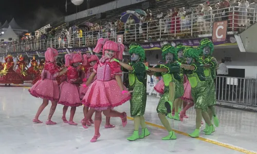 
          Imagem ilustrativa da imagem Andaraí abriu desfiles das escolas de samba no ES com histórias da infância
          