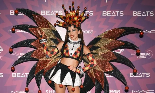 
          Imagem ilustrativa da imagem Anitta afirma que vive romance em segredo
          