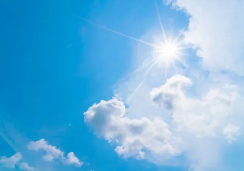 
          Imagem ilustrativa da imagem Anticiclone no Sul mantém clima de verão na maior parte do país; veja previsão
          