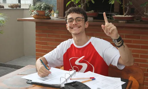 
          Imagem ilustrativa da imagem Aprovados na UFES revelam estratégias que levaram ao sucesso
          