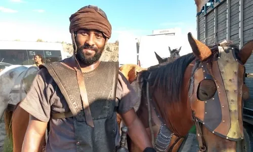 
          Imagem ilustrativa da imagem Ator da Record está desaparecido depois de entrar em carro de desconhecido
          