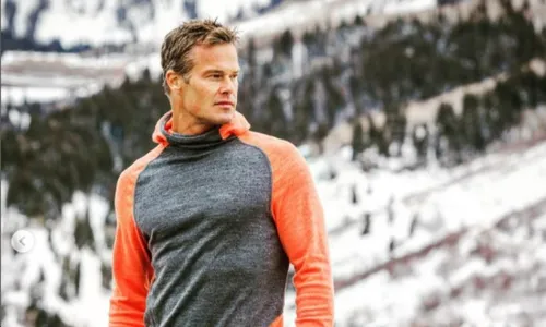 
          Imagem ilustrativa da imagem Ator de "Gente Grande" sofria com complicações de caso severo de covid, diz noiva
          