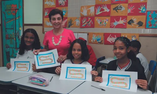 
          Imagem ilustrativa da imagem Aula de arte e tecnologia em escolas de tempo integral
          