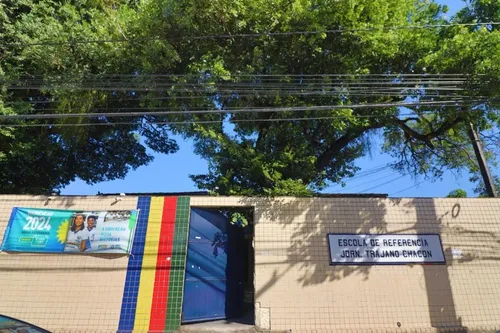 
          Imagem ilustrativa da imagem Aulas da Rede Estadual começam nesta segunda para cerca de 460 mil estudantes
          