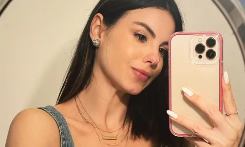 
          Imagem ilustrativa da imagem Avião com Sthefany Brito faz pouso de emergência: 'Foi bem grave'
          