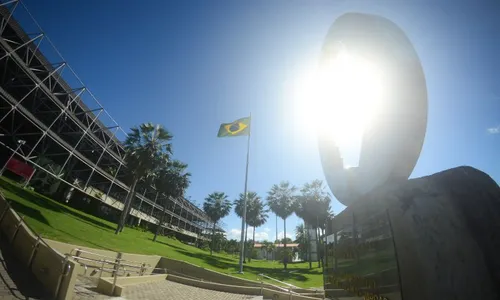 
          Imagem ilustrativa da imagem Banco do Nordeste abre inscrições para concurso com 410 vagas de analista bancário
          