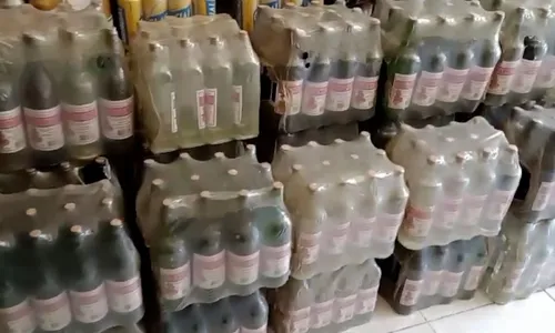 
          Imagem ilustrativa da imagem Bebidas falsificadas são apreendidas durante operação em Viana
          