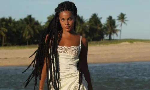 
          Imagem ilustrativa da imagem Bella Campos revela que sofreu quadro de depressão
          