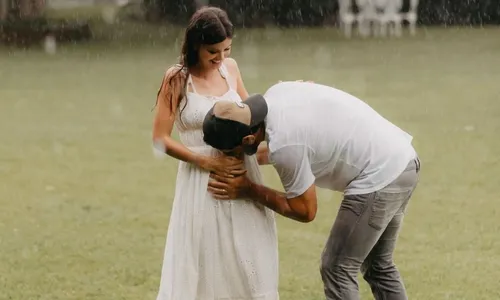 
          Imagem ilustrativa da imagem Biah Rodrigues e Sorocaba anunciam gravidez de gêmeos
          