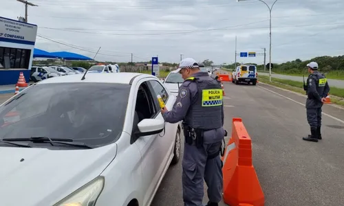 
          Imagem ilustrativa da imagem Blitze ganham reforço com mais bafômetros e agentes nas ruas do ES
          