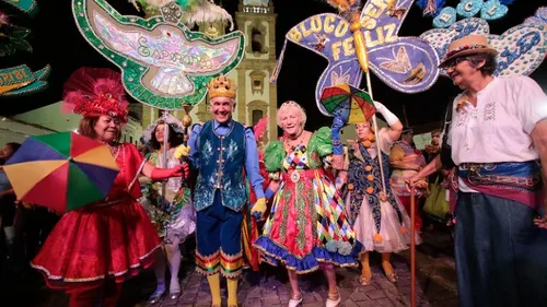 
          Imagem ilustrativa da imagem Blocos líricos já se apresentam no Pátio de São Pedro
          