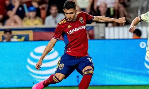 
          Imagem ilustrativa da imagem Botafogo confirma contratação do atacante Savarino, ex-Atlético-MG
          