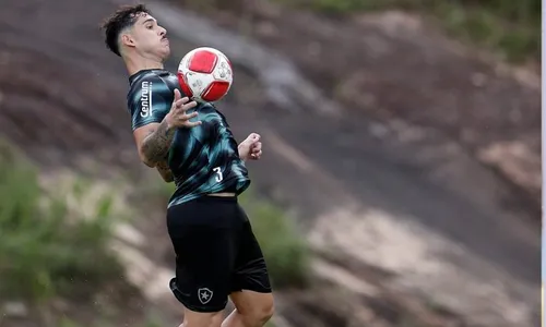 
          Imagem ilustrativa da imagem Botafogo defende campanha caseira perfeita no Carioca diante da Portuguesa
          