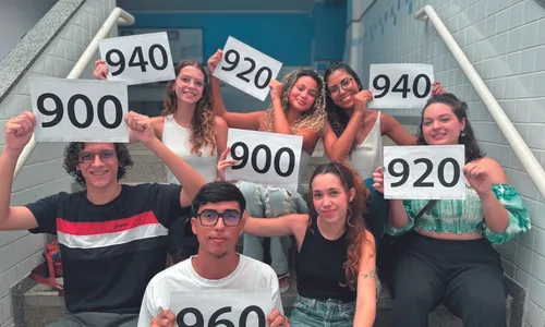 
          Imagem ilustrativa da imagem Campeões da Redação de olho em carreiras de sucesso
          