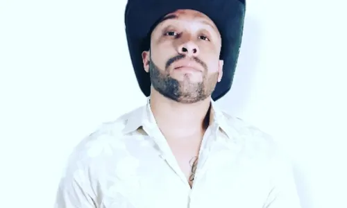 
          Imagem ilustrativa da imagem Cantor sertanejo Ton Ferreira desaparece e mulher faz apelo nas redes sociais
          