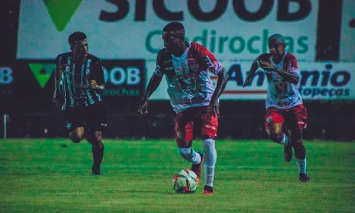 
          Imagem ilustrativa da imagem Capixabão: Estrela cai para a Segundinha
          