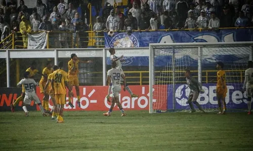 
          Imagem ilustrativa da imagem Capixabas buscam virada de chave para alcançar primeira vitória na Copinha
          