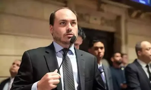 
          Imagem ilustrativa da imagem Carlos Bolsonaro fará favor ao Republicanos se migrar para o PL
          