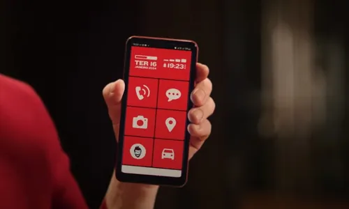 
          Imagem ilustrativa da imagem Cervejaria distribui celulares de graça para foliões
          