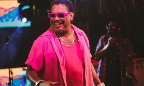 
          Imagem ilustrativa da imagem Compadre Washington recebe alta após internação de emergência
          