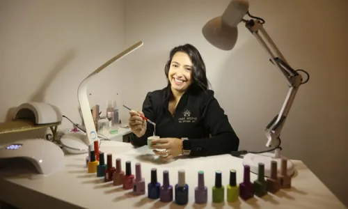 
          Imagem ilustrativa da imagem Cursos rápidos e a distância para trabalhar com serviços de beleza
          