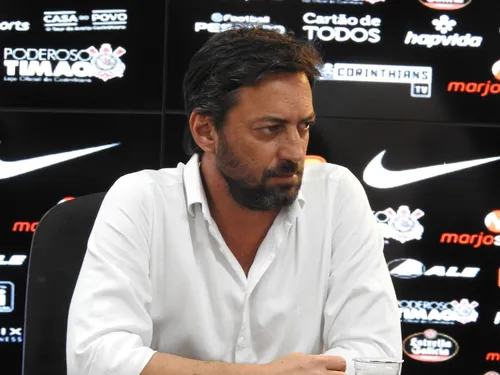 
          Imagem ilustrativa da imagem Duílio faz B.O. após nova gestão suspeitar de espionagem na sede do Corinthians
          