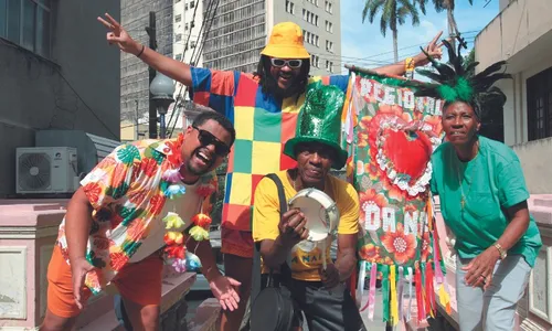 
          Imagem ilustrativa da imagem É festa com os blocos do Centro
          