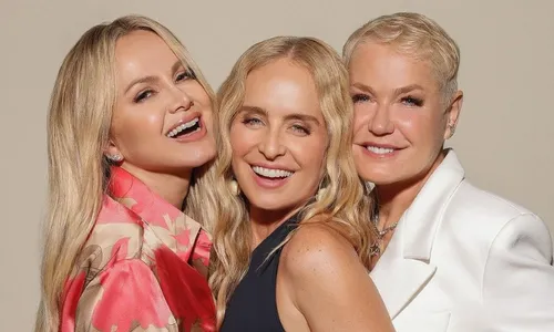 
          Imagem ilustrativa da imagem Eliana revela procedimentos estéticos e fala sobre botox
          