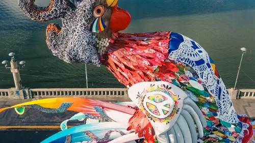 
          Imagem ilustrativa da imagem Escultura do Galo será erguida nesta quarta-feira (7) com muita festa
          