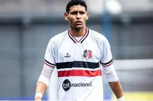 
          Imagem ilustrativa da imagem Ex-jogador do Santa Cruz morre ao tentar assaltar militar do Exército, em Olinda
          