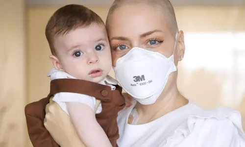 
          Imagem ilustrativa da imagem Fabiana Justus mostra encontro emocionante com o filho no hospital; veja vídeo
          