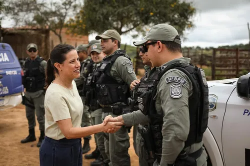 
          Imagem ilustrativa da imagem Fez concurso para PMPE? Governo dobrou número de vagas inicialmente previstas
          