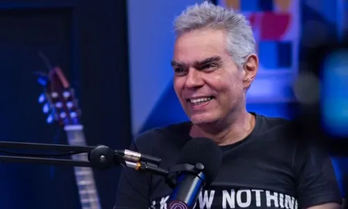 
          Imagem ilustrativa da imagem Filho de Chico Anysio pede ajuda para arrumar emprego
          