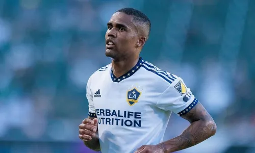 
          Imagem ilustrativa da imagem Fluminense encaminha contratação de Douglas Costa, ex-Grêmio
          