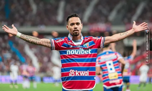 
          Imagem ilustrativa da imagem Fortaleza anuncia compra de Yago Pikachu e ídolo da torcida assina até 2025
          