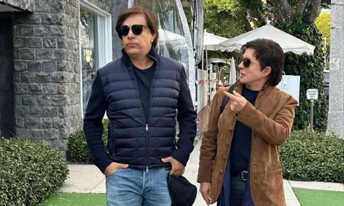 
          Imagem ilustrativa da imagem Foto de Xororó com Tom Cavalcanti confunde filha de Chitãozinho: 'Vi meu pai'
          