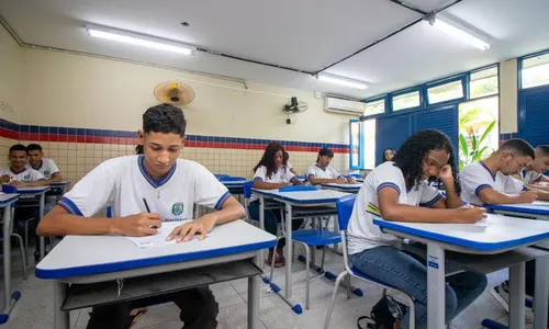 
          Imagem ilustrativa da imagem Governo do Estado oferece quase 6 mil vagas para cursos de idiomas gratuitos
          