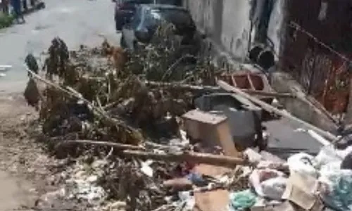 
          Imagem ilustrativa da imagem Greve dos garis: ruas da Grande Vitória amanhecem com lixo acumulado
          