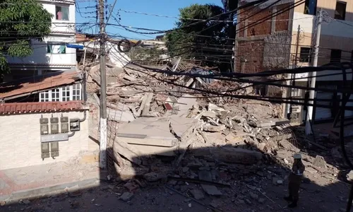 
          Imagem ilustrativa da imagem Há dois anos, explosão em prédio matou 3 pessoas da mesma família em Vila Velha
          