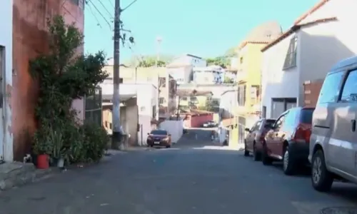 
          Imagem ilustrativa da imagem Homem é assassinado e cachorro é ferido durante tiroteio em Maruípe
          