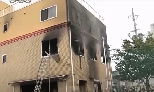 
          Imagem ilustrativa da imagem Homem é condenado à morte por ataque a estúdio de anime que matou 36 pessoas
          