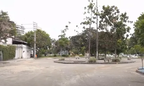 
          Imagem ilustrativa da imagem Homem é preso após assaltar estudante na Curva da Jurema
          